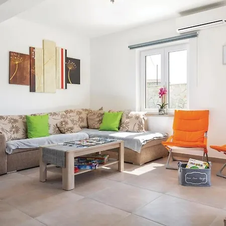 Alosta Holiday home *